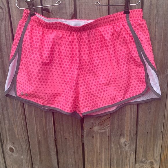 Under Armour Pants - UNDER ARMOUR Athletic shorts. Sz L Under Armour Pants - UNDER ARMOUR Athletic shorts. Sz L